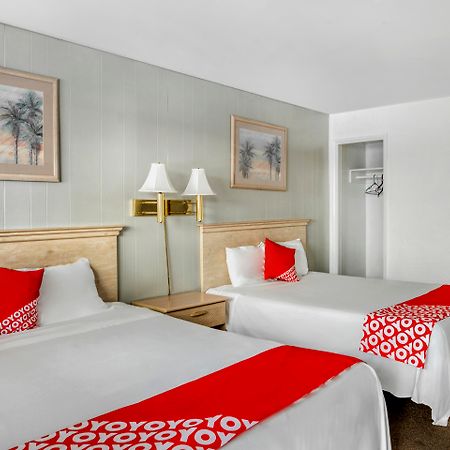Oyo Gateway Motel Las Vegas North Strip/Fremont St. Area מראה חיצוני תמונה