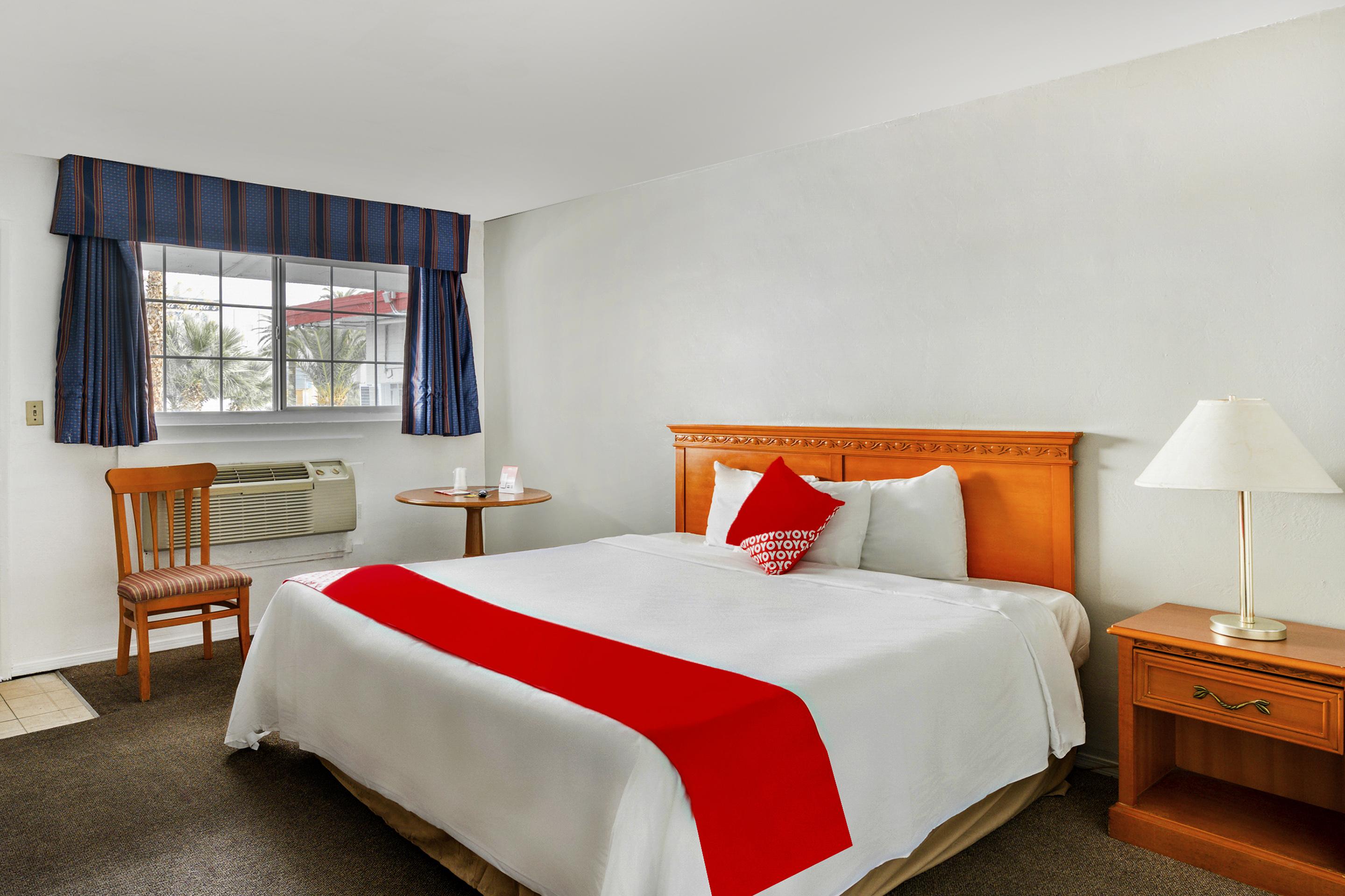 Oyo Gateway Motel Las Vegas North Strip/Fremont St. Area מראה חיצוני תמונה
