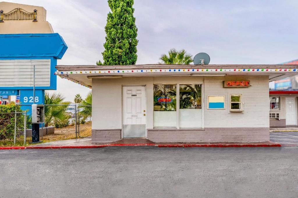 Oyo Gateway Motel Las Vegas North Strip/Fremont St. Area מראה חיצוני תמונה